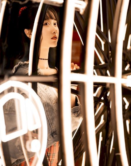 亚洲av乱码专区国产精品-花絮未删减版在线观看