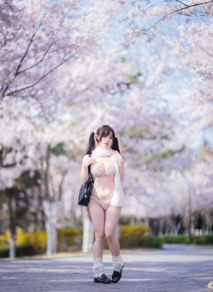 欧美熟乱妇-最近字幕国语版高清